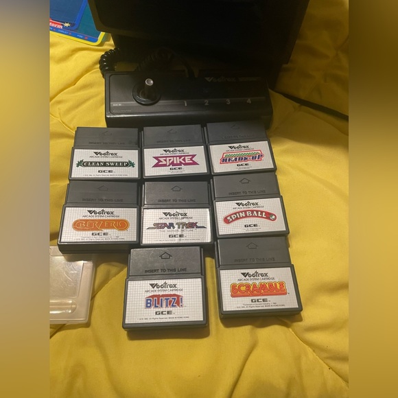 Vectrex Console - Picture 3 of 3